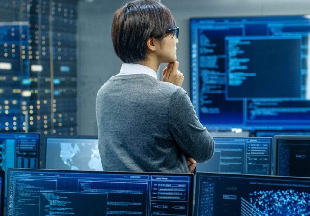 در مورد مدیر سیستم چه می‌دانید؟